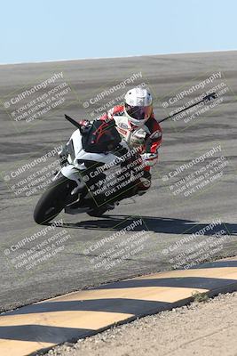 media/Oct-13-2025-Moto Forza (Mon) [[a66d839500]]/4-C Group/Session 2 (Bowl)/